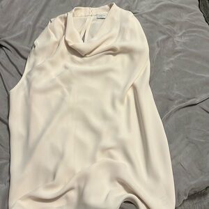 Aritzia Babaton Carter blouse!